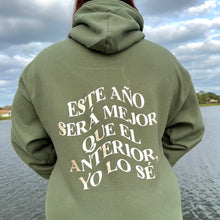 Load image into Gallery viewer, Este Año Green Hoodie