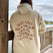 Load image into Gallery viewer, Este Año Cream Hoodie
